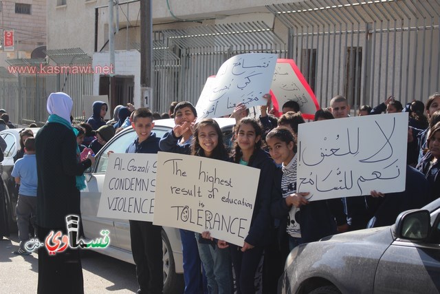 فيديو: رئيس البلدية في المسيرة التضامنية مع الاستاذ طارق ورسالة الى الشرطة  تحصيلكم وانجازاتكم في السنوات الاخيرة صفر   